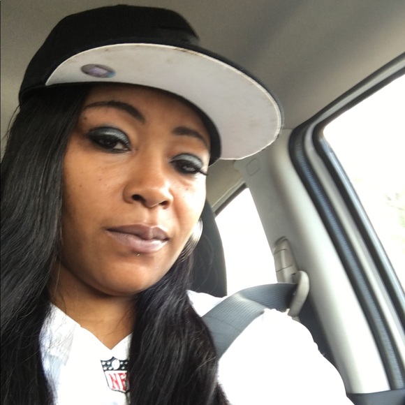 Meet your Posher, Michelle - Picture 1 of 1